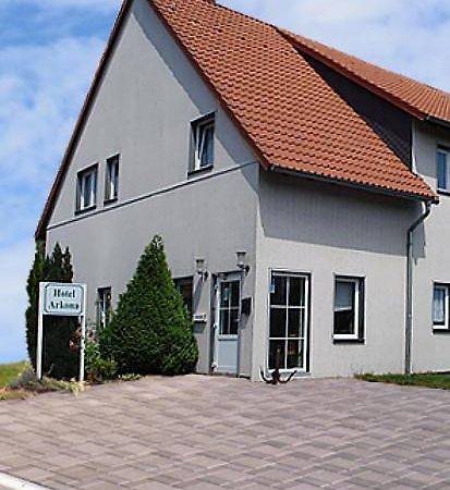 Hotel Arkona Genthin Esterno foto