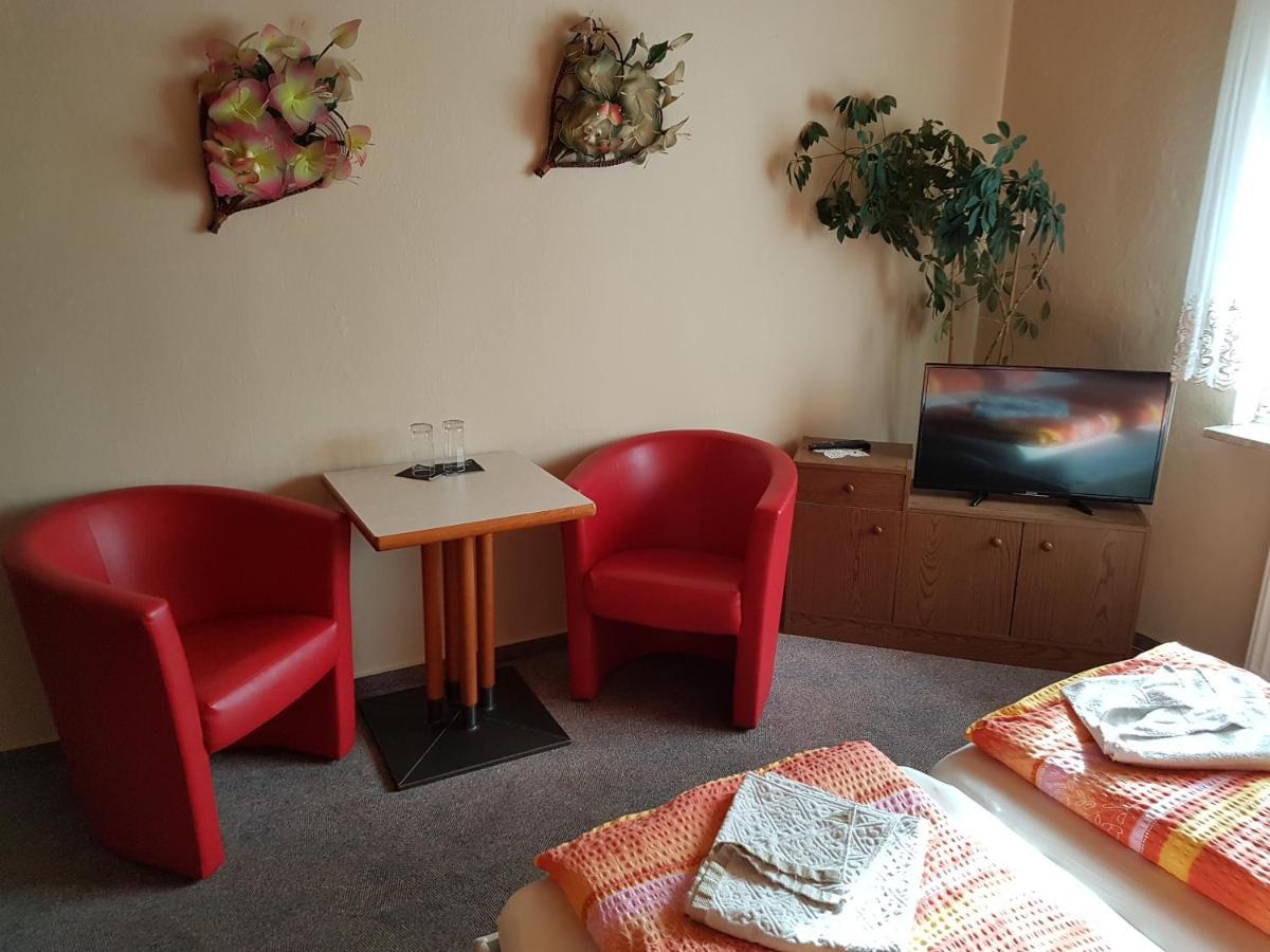 Hotel Arkona Genthin Esterno foto